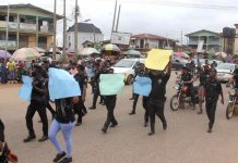 Police officers protest non-payment of 18 months salary in Osun